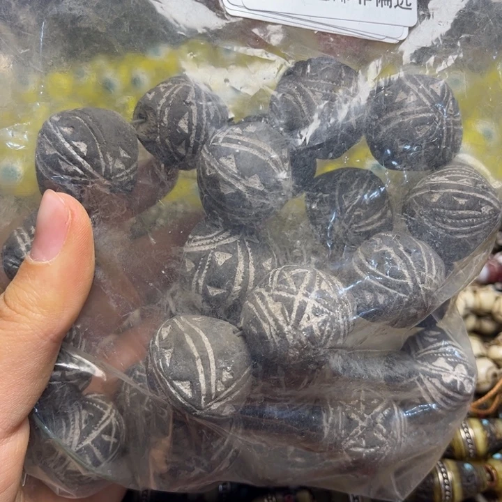 颈饰玻璃7309 陶泥一条