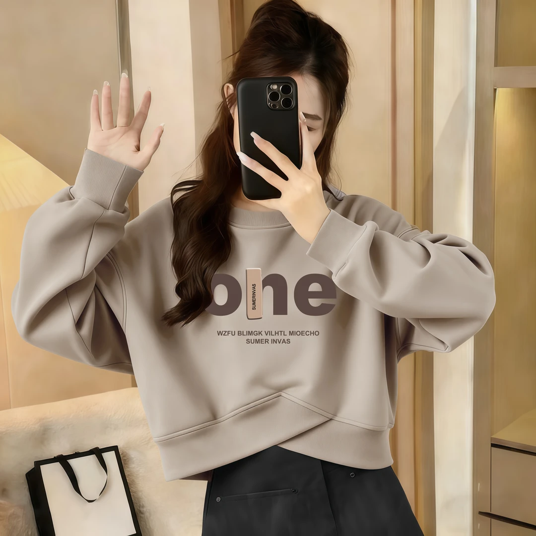 圆领卫衣字母印花短款上衣女2025新款爆款高级感胖mm显瘦洋气长袖