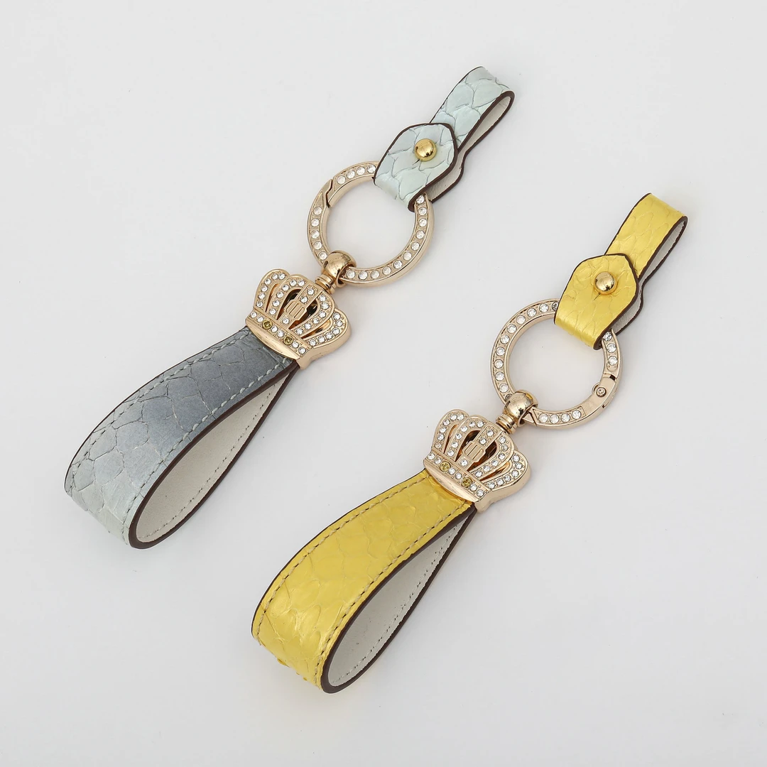 蛇皮时尚钥匙扣镶钻小皇冠车钥匙扣挂件真皮高档男女款钥匙扣挂件