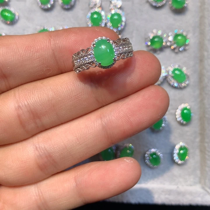 翡翠未镶嵌戒指翡翠戒指