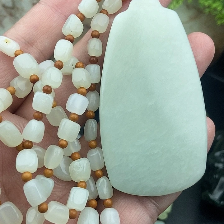 和田玉未镶嵌珠宝奇石