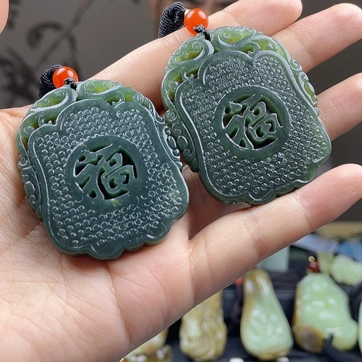 和田玉未镶嵌颈饰