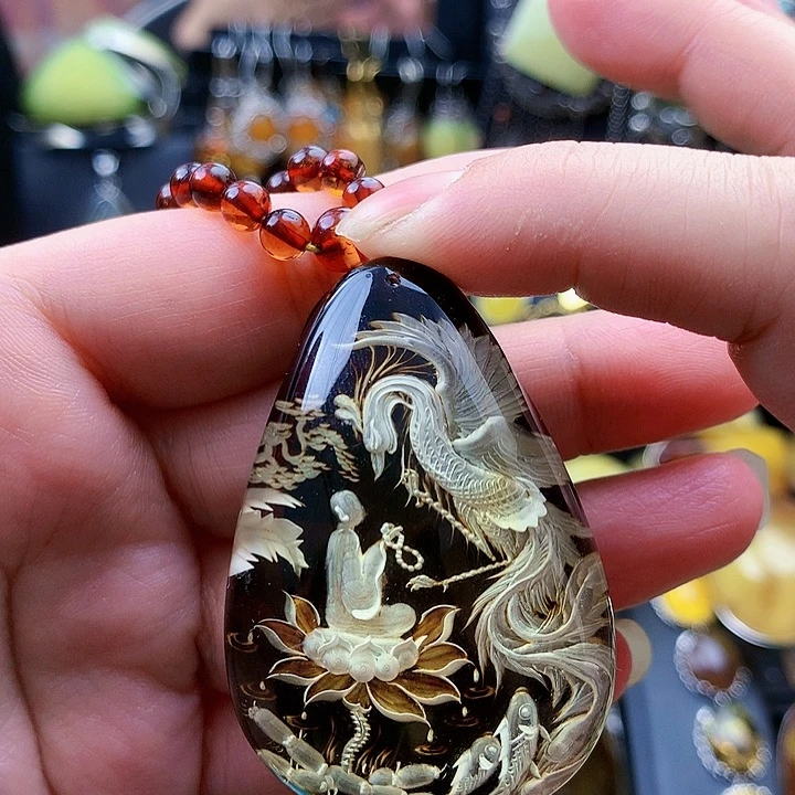 琥珀裸石未镶嵌坠