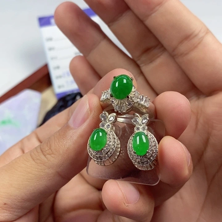 定制翡翠未镶嵌翡翠