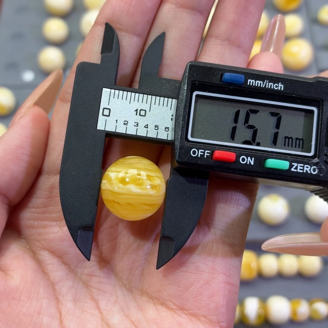 ****柔琥珀未镶嵌裸石圆珠