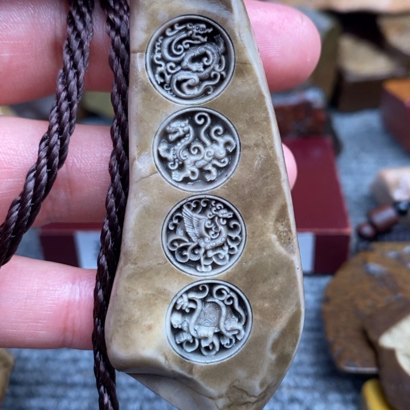 【闪购商品】原石雕刻手把件