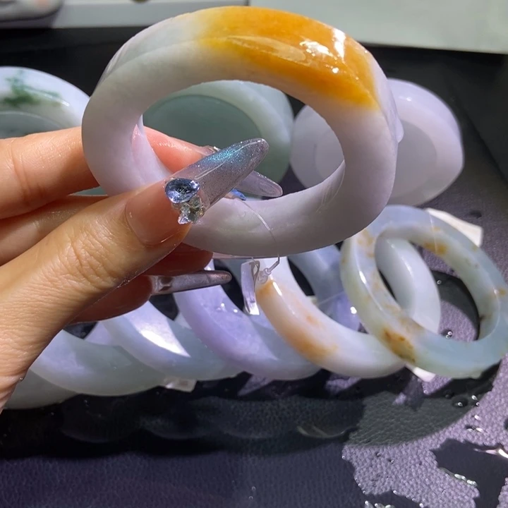 未镶嵌手镯定制翡翠