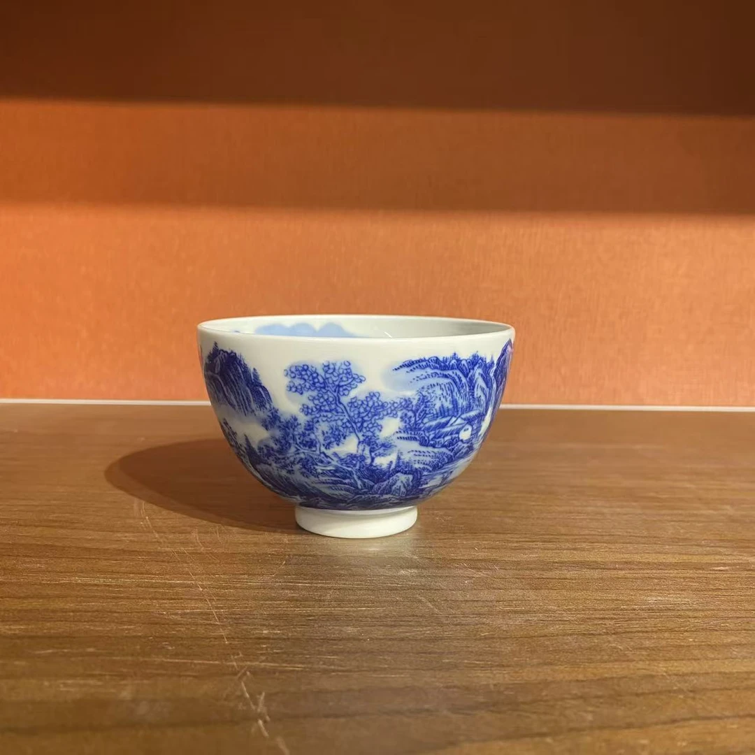 瓷博会青花山水鸡心杯