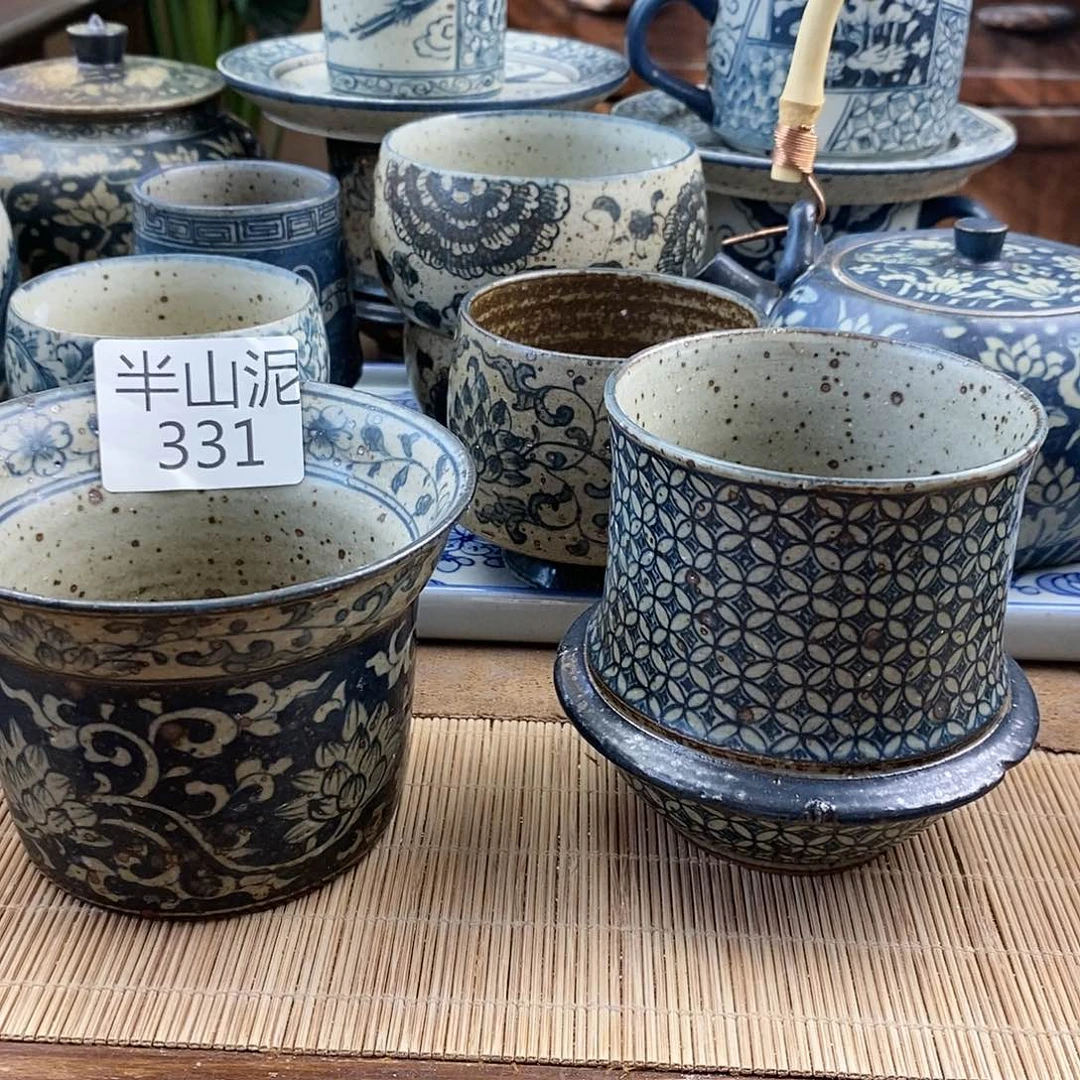 L****e手工手绘青花陶瓷