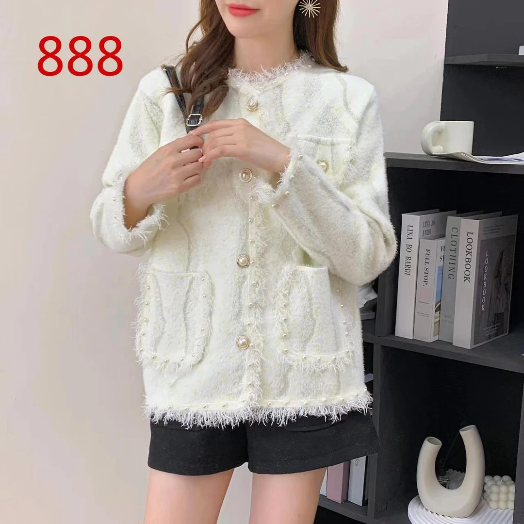 【王哥精选】2024年新款气质网红百搭轻奢短款女装小香风888