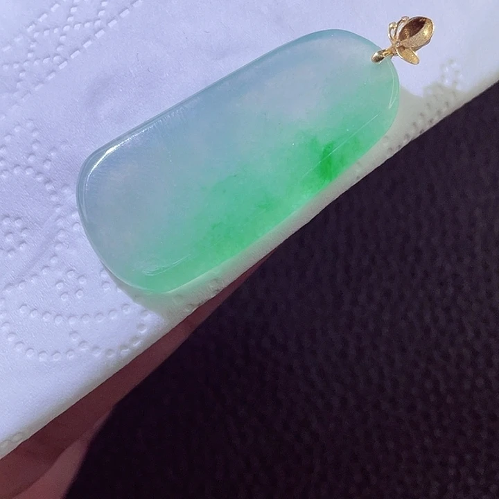 颈饰18K金镶嵌翡翠翡翠
