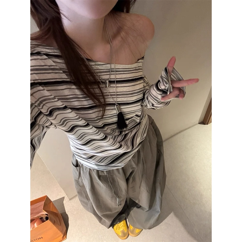 斜领露肩条纹防晒罩衫+拼接腰头抽绳阔腿裤60233女装