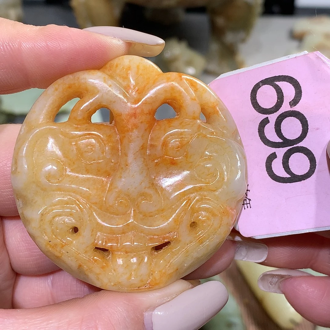 颈饰未镶嵌和田玉