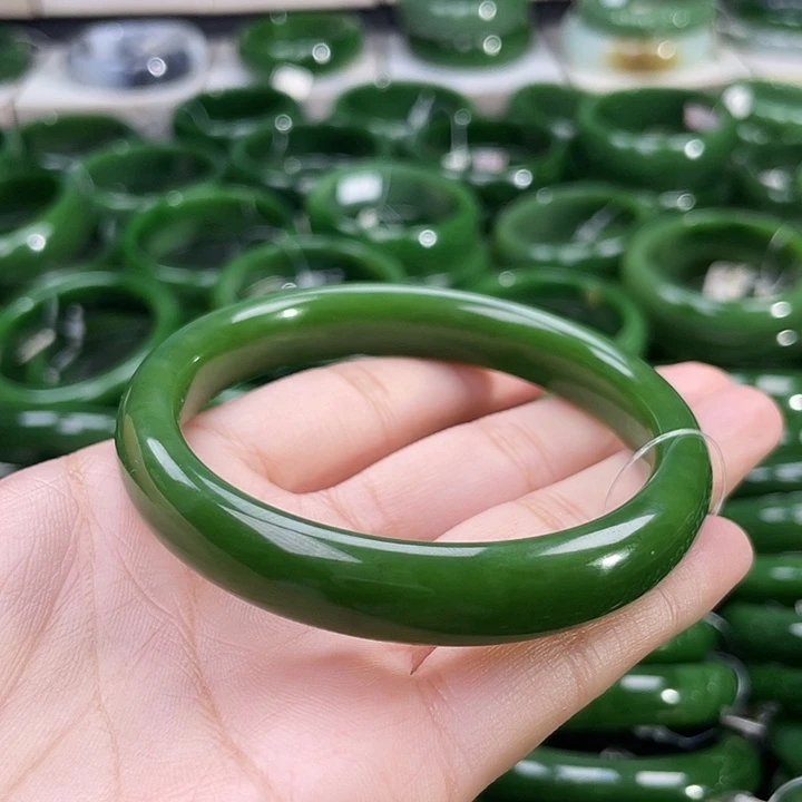 未镶嵌手镯和田玉（碧玉）