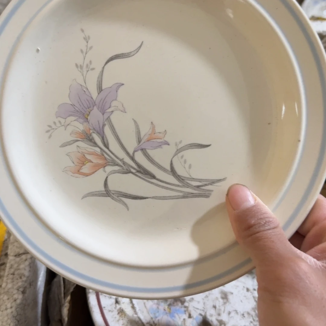 茶盏我们一起看电视呢哈哈