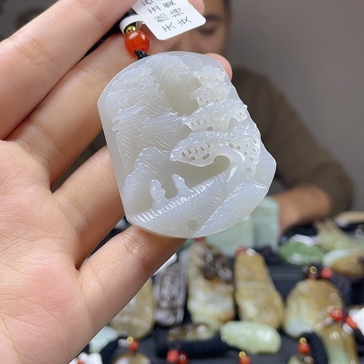 和田玉未镶嵌颈饰