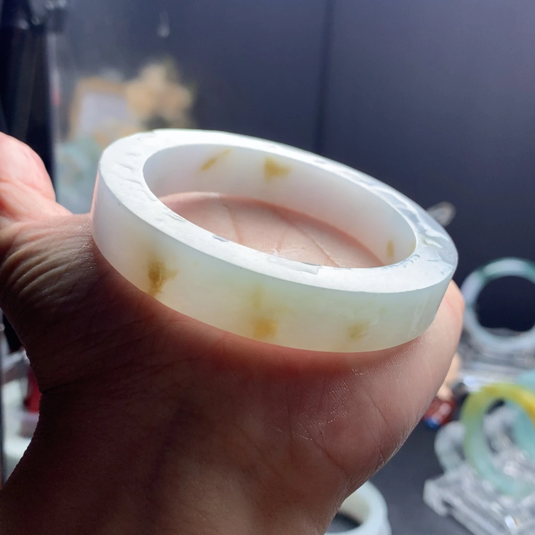 未镶嵌翡翠手镯定制翡翠56_57