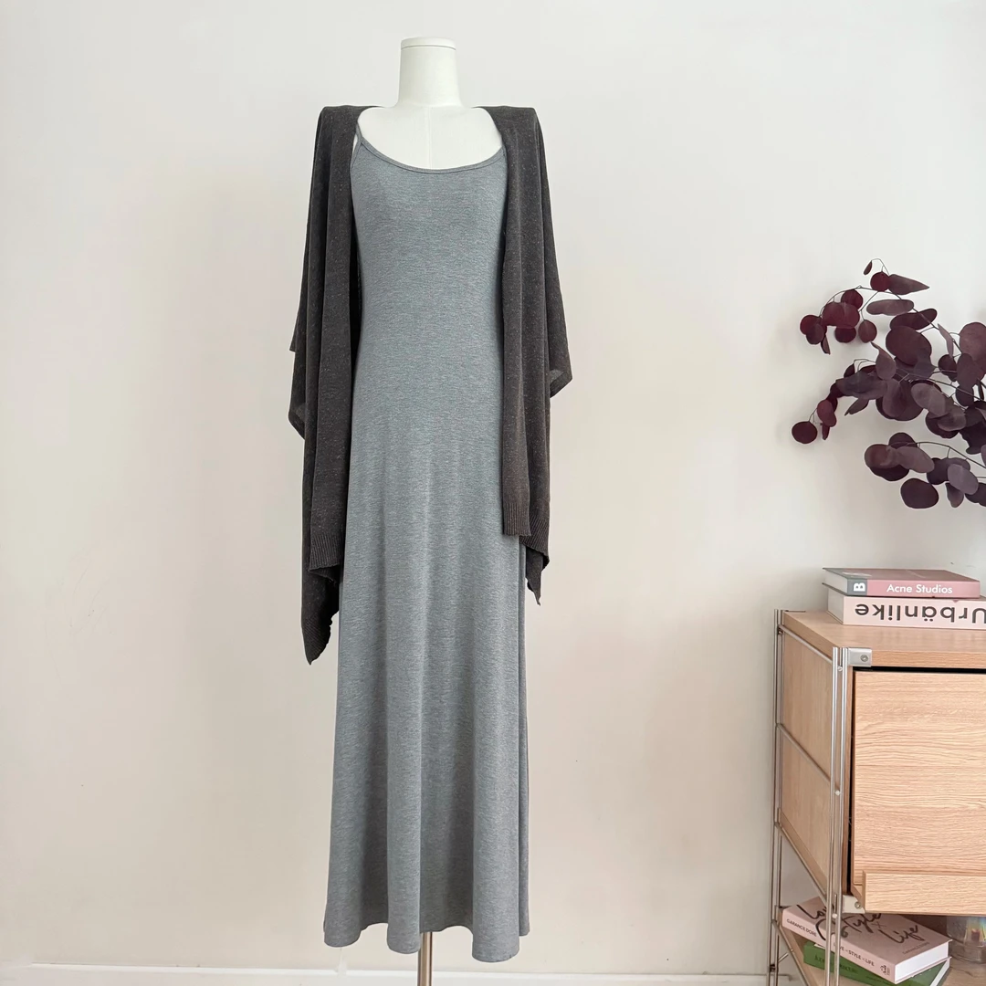 美丽奴绵羊毛系列温柔姐姐的披肩吊带连衣长裙