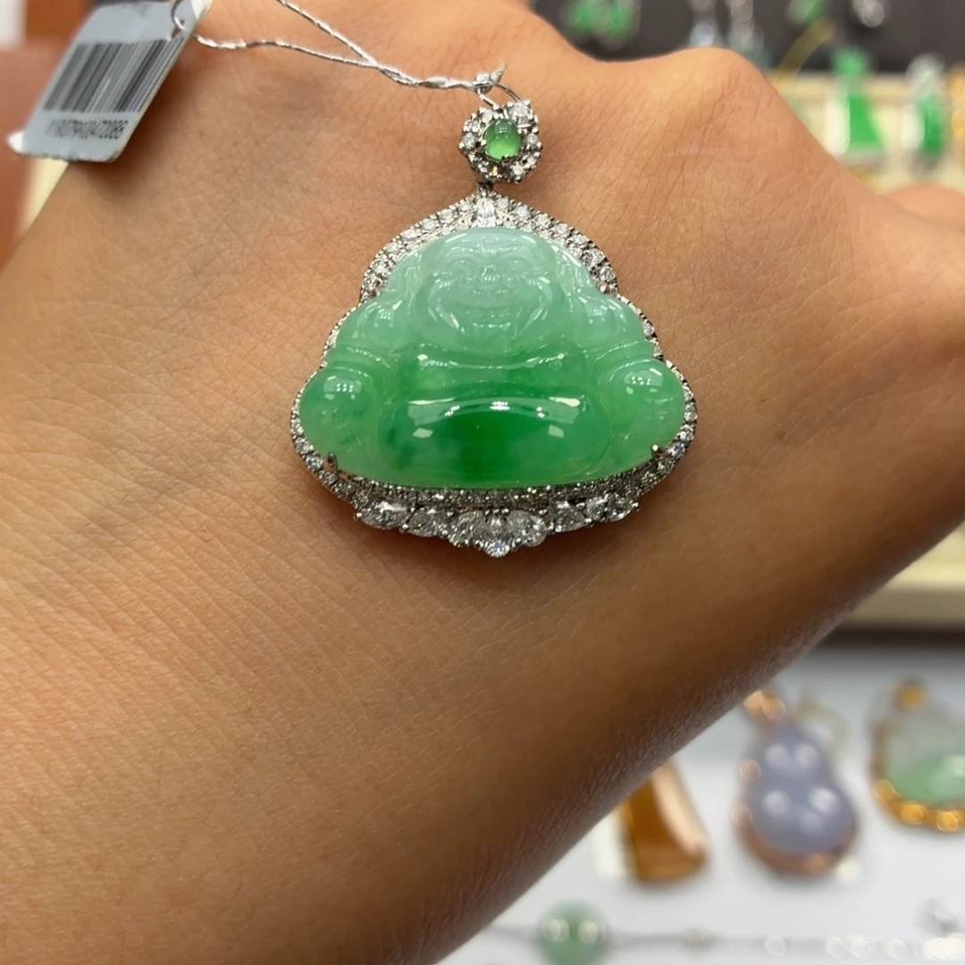 翡翠18K金镶嵌颈饰