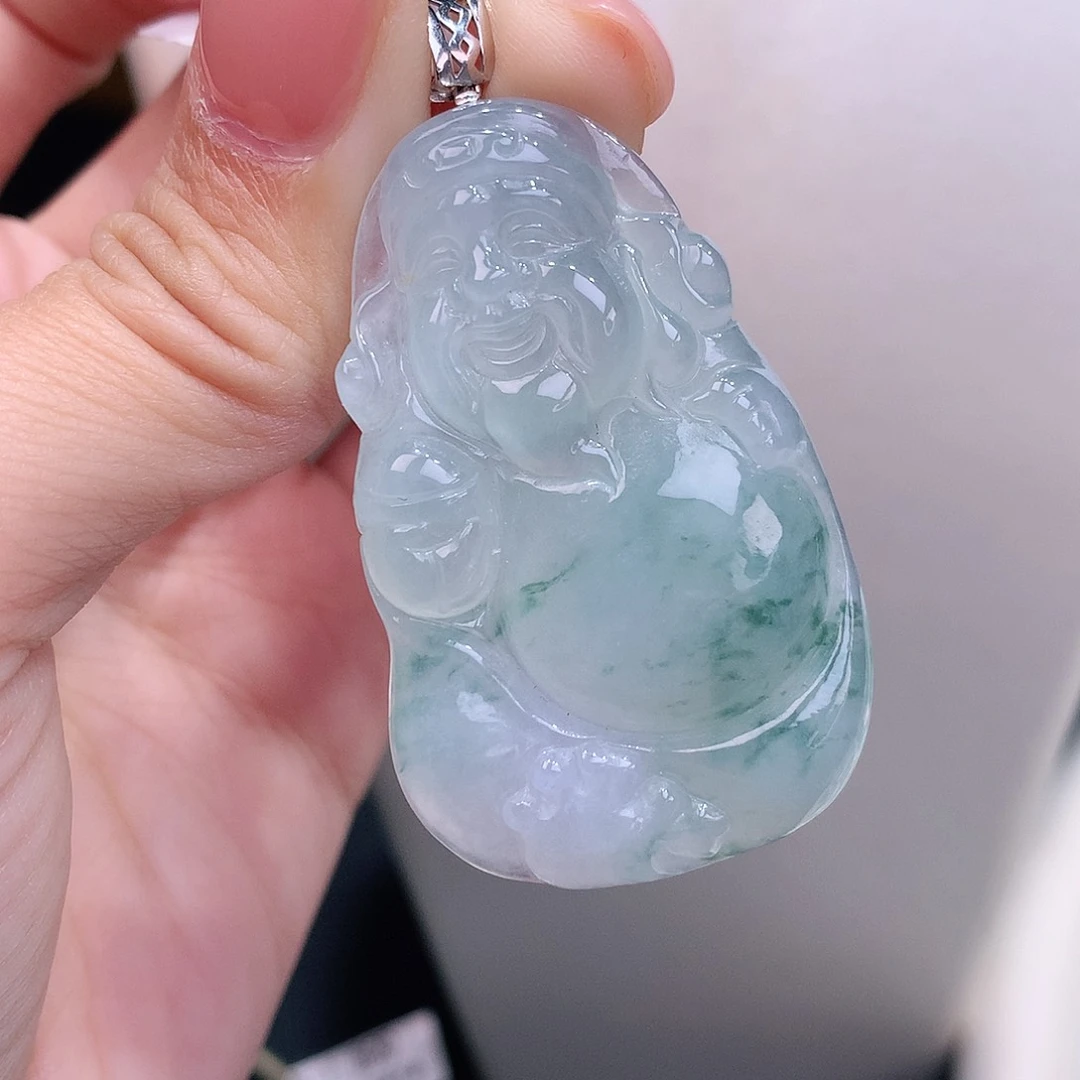 颈饰18K金镶嵌翡翠飘花大财爷