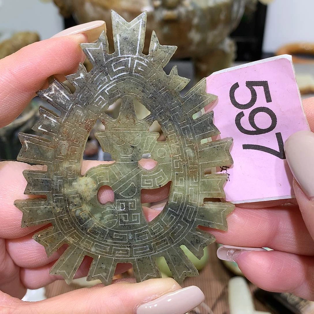 颈饰未镶嵌和田玉