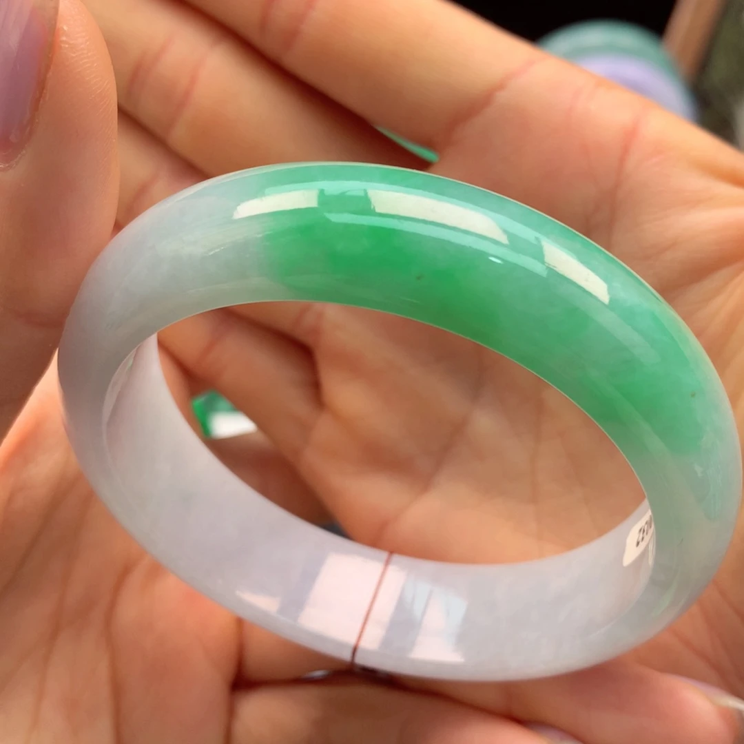 翡翠手镯未镶嵌天然缅甸翡翠手镯