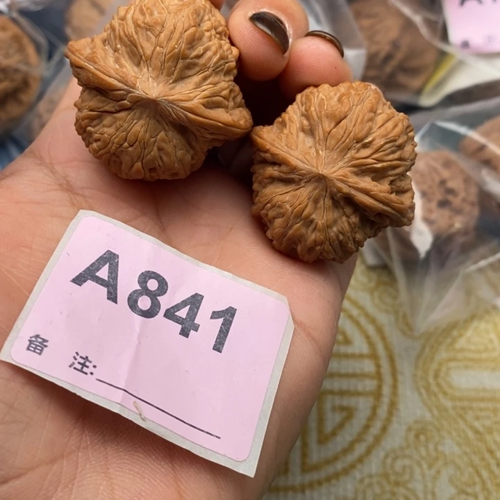 文玩核桃吊坠核桃