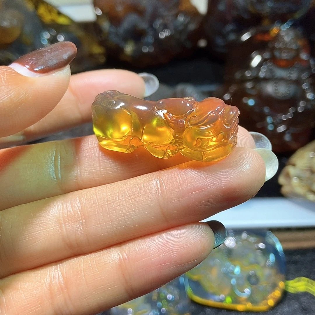未镶嵌颈饰琥珀貔貅
