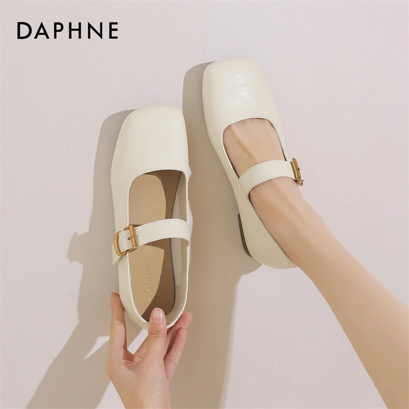 达芙妮复古方头浅口单鞋春季新款晚风气质仙女粗跟玛丽珍小皮鞋