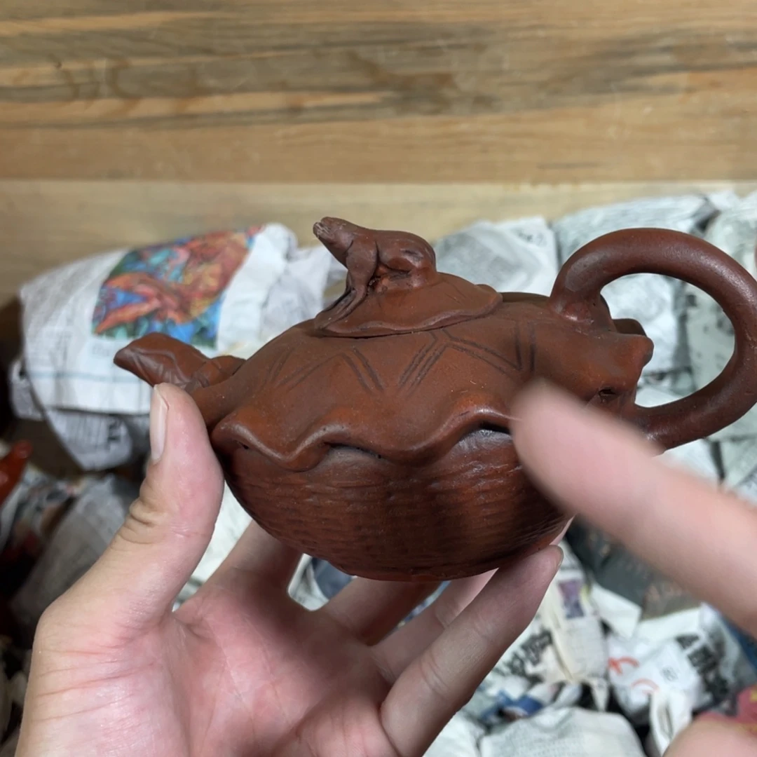 茶壶紫砂老厂紫砂壶一件。