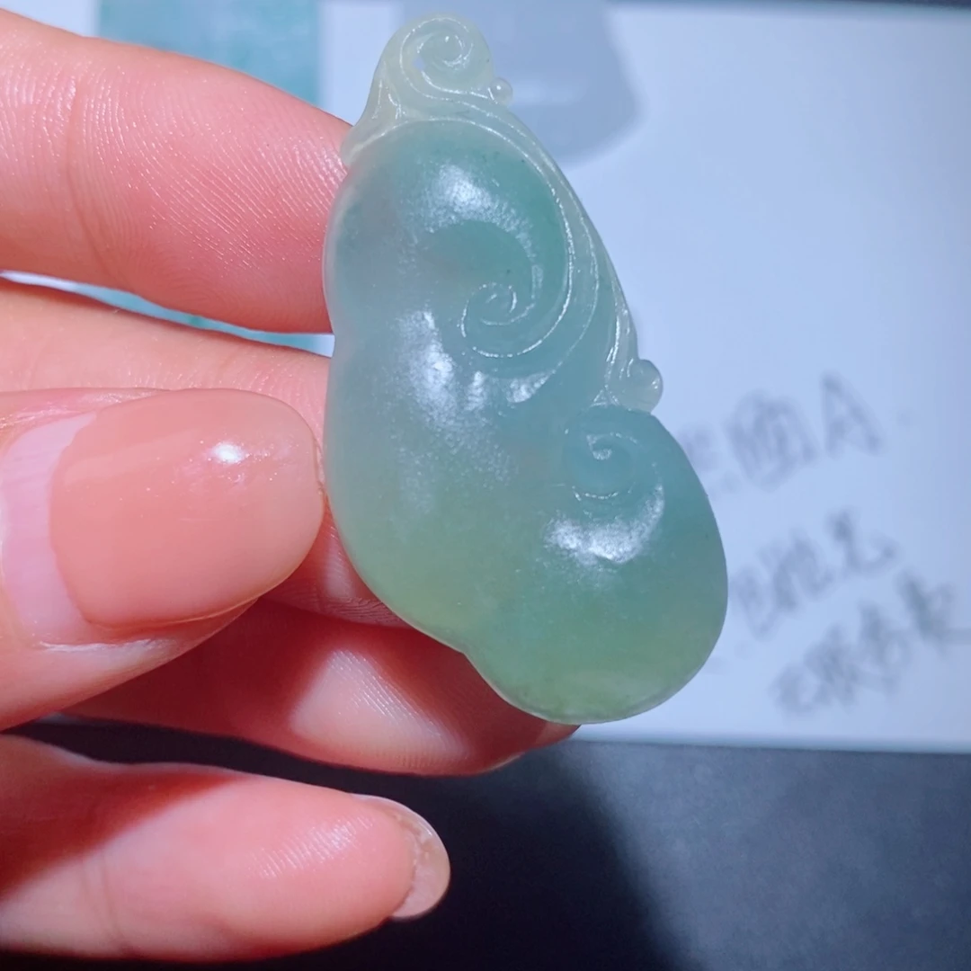 未镶嵌吊坠定制翡翠