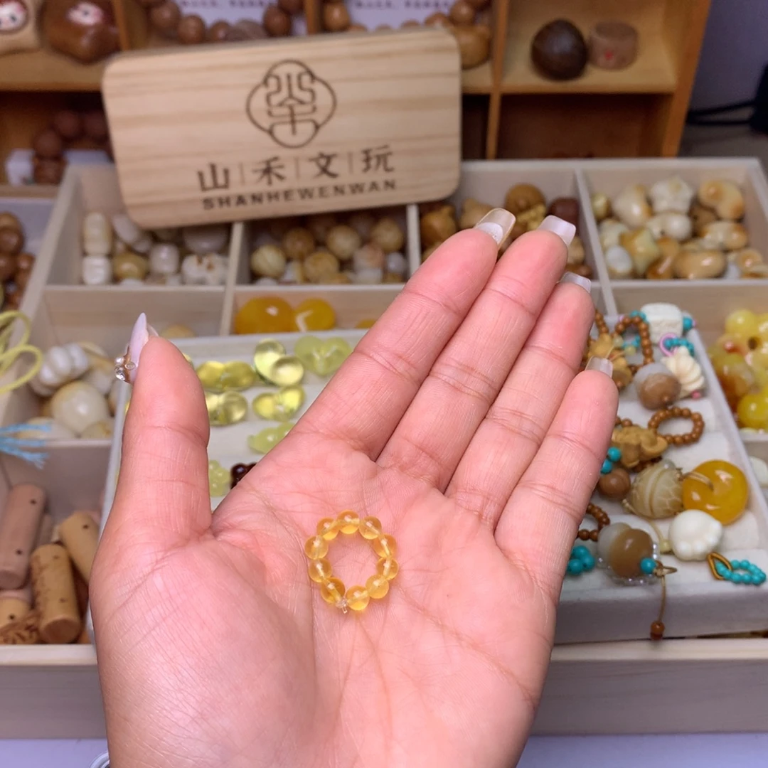 猴头核桃吊坠透蜜卡
