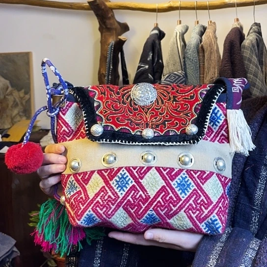 织绣手工制作包包