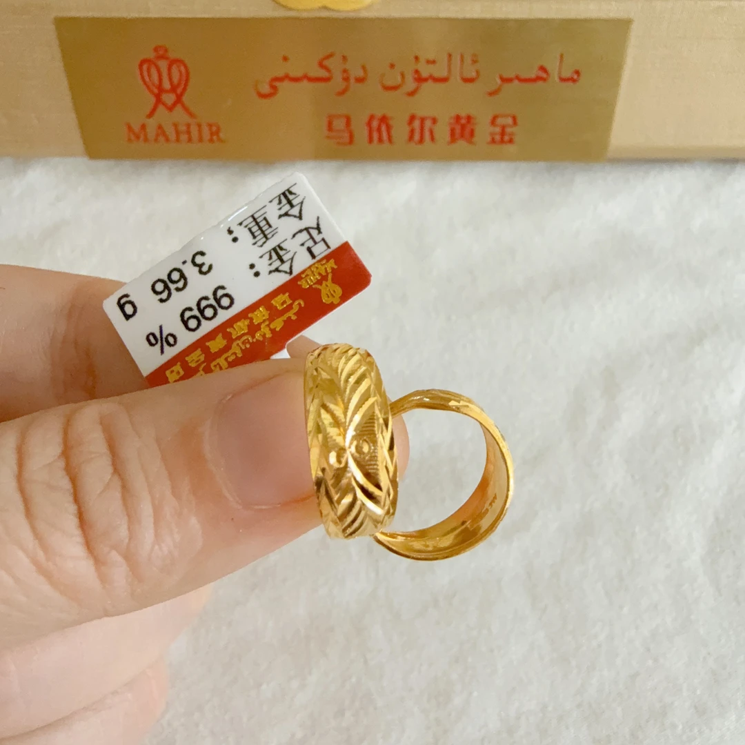 足金耳圈3.66克（1050/克）