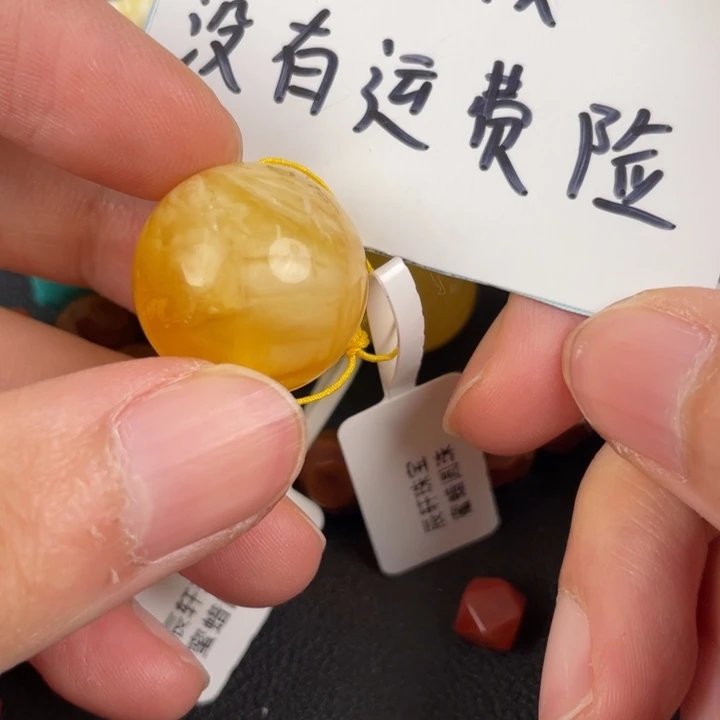 琥珀裸石未镶嵌天然25