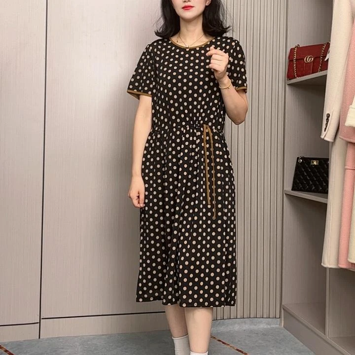 中老年女装夏季新款爆款妈妈裙中年连衣裙宽松洋气上档次