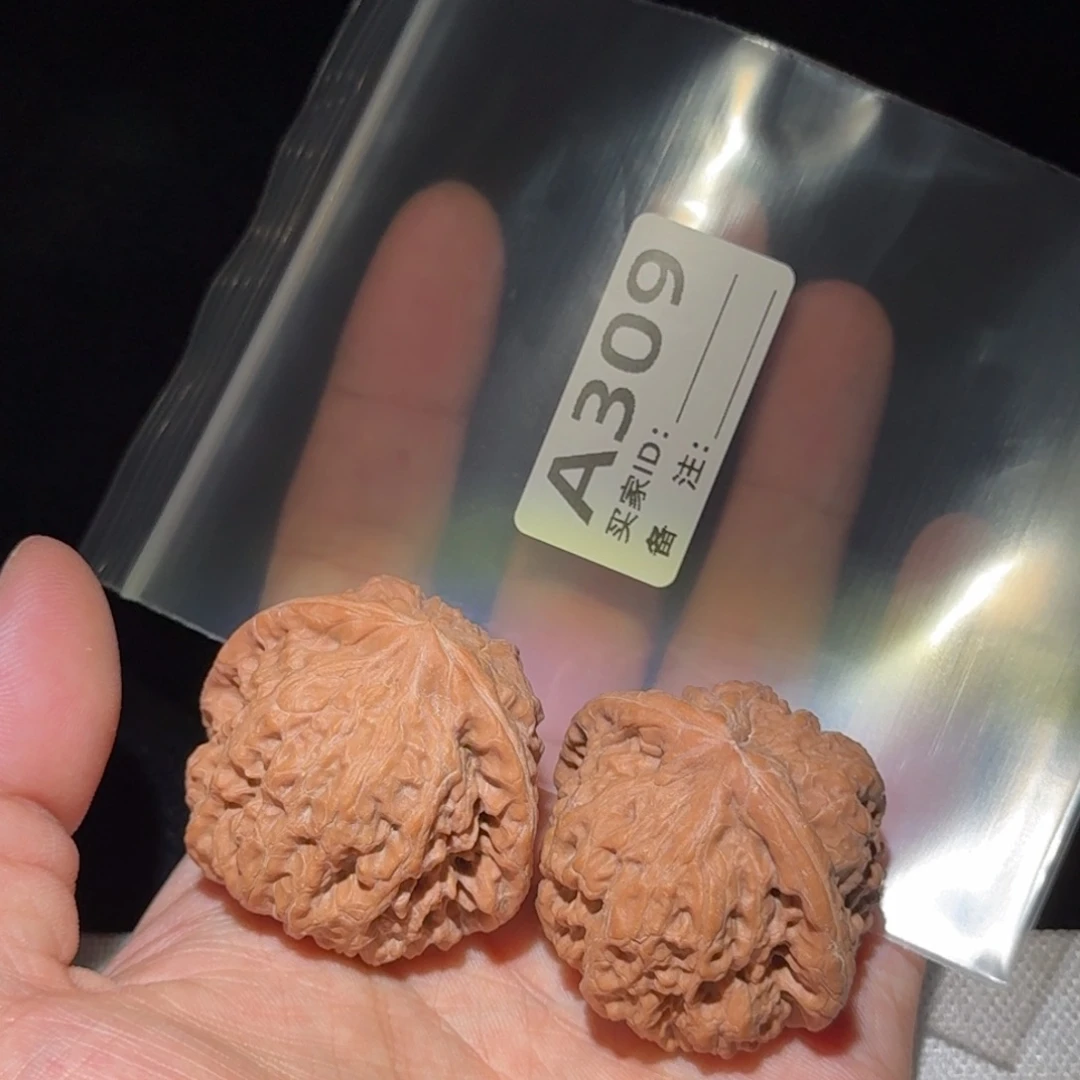 吊坠文玩核桃凹的309