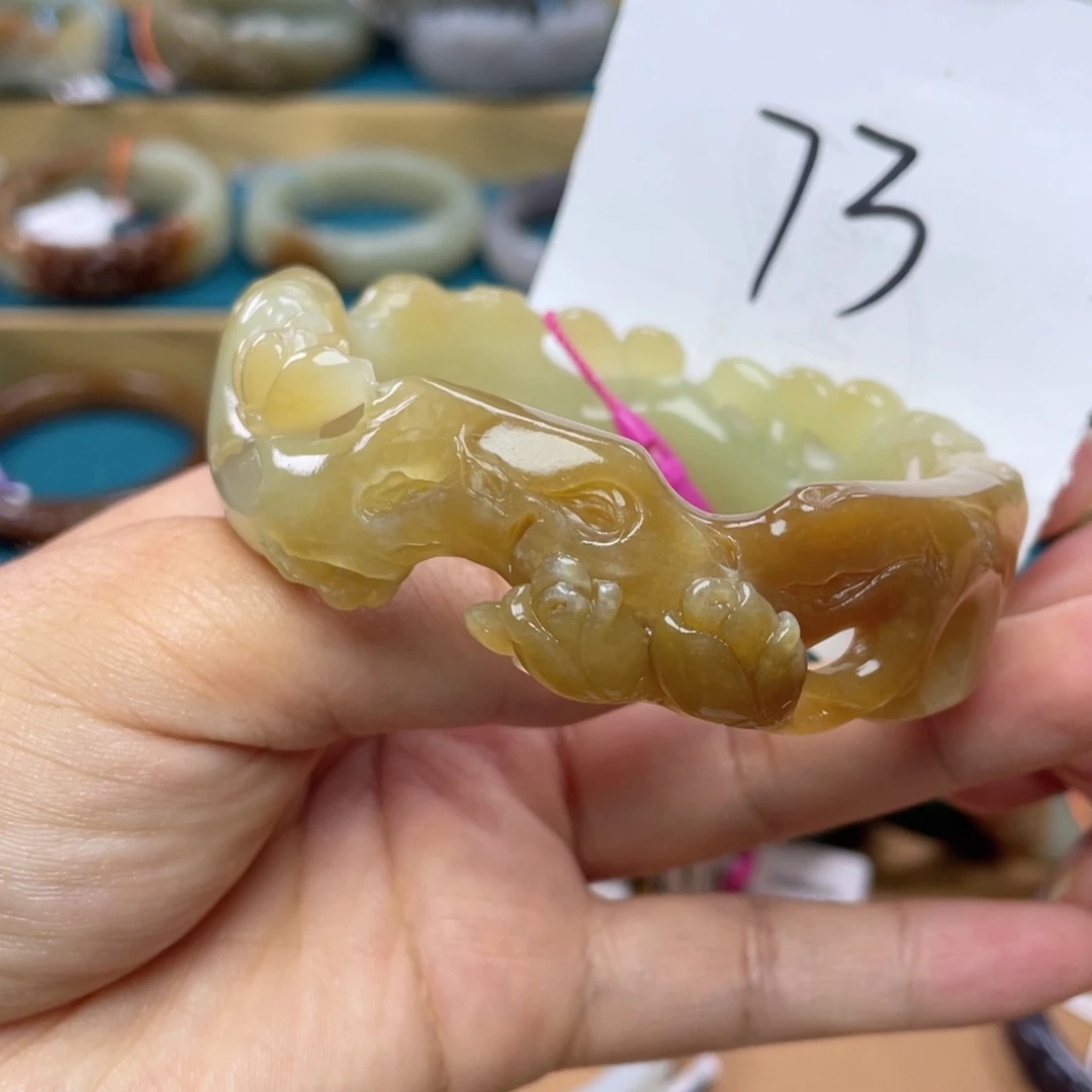 未镶嵌手镯（贵妃镯）和田玉圈口62