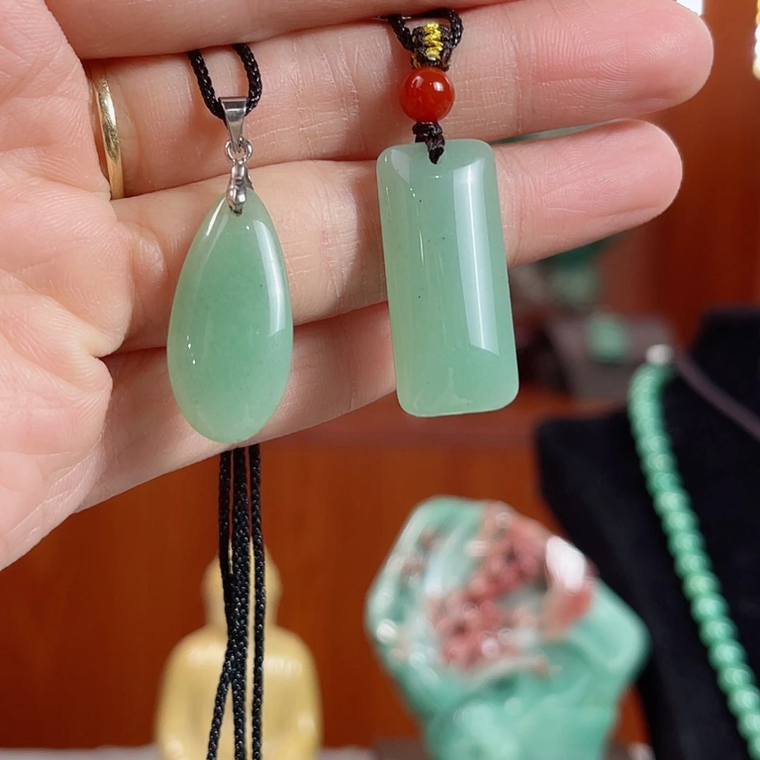 密玉（石英质玉）颈饰未镶嵌