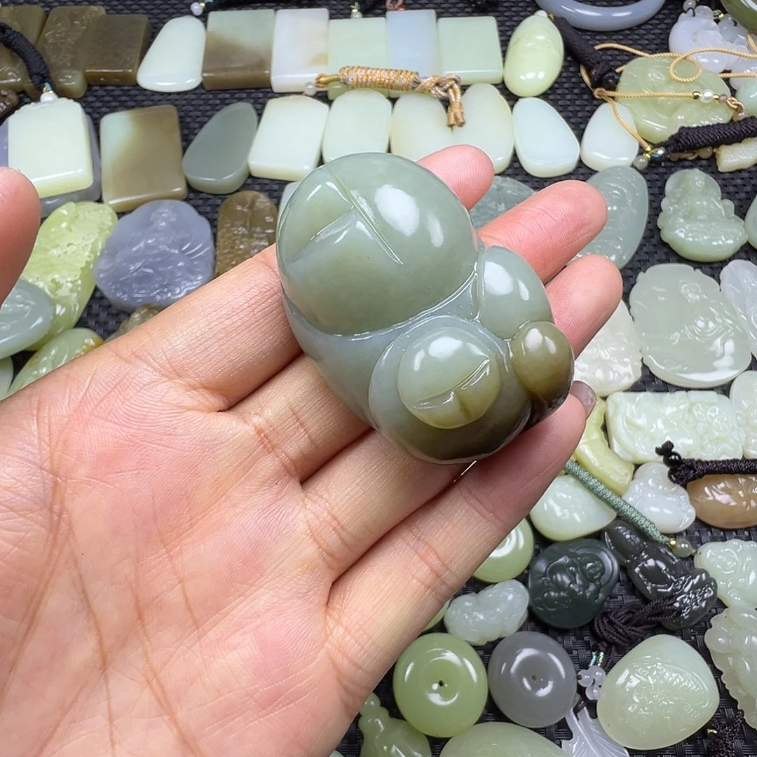 和田玉未镶嵌颈饰卡50