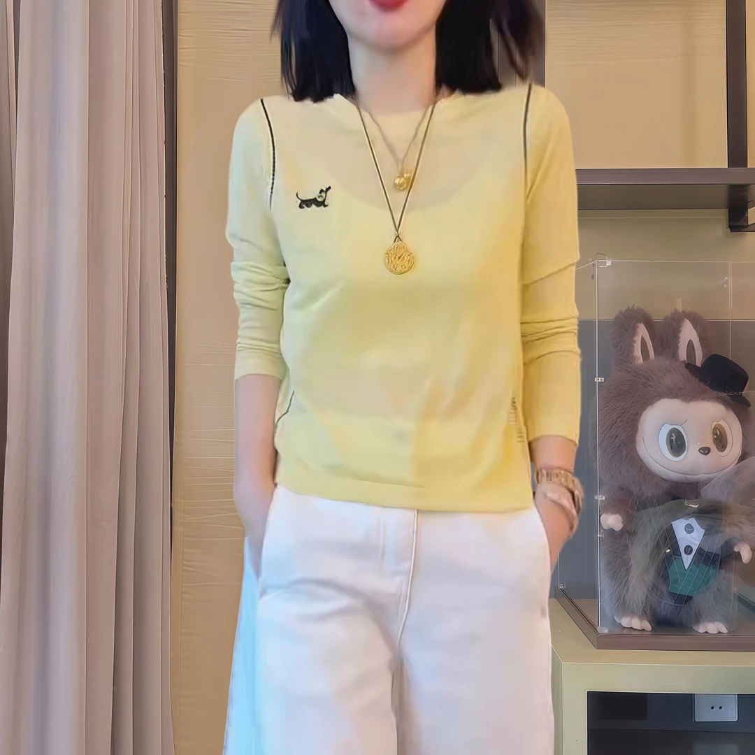 秋季宽松圆领小狗刺绣长袖T恤打底衫女2025休闲百搭时尚内搭上衣