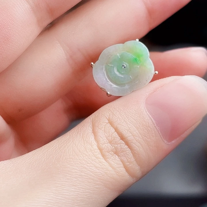 翡翠银S925镶嵌颈饰多样性