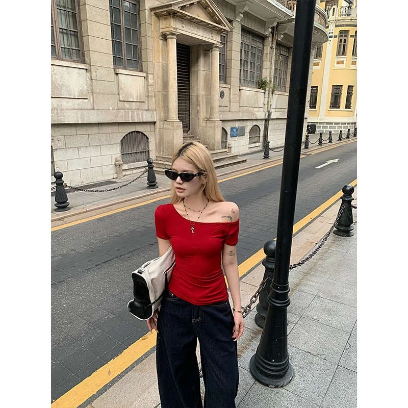 Moses Queen美式辣妹纯欲斜肩露锁骨短袖t恤女修身显瘦百搭上衣女