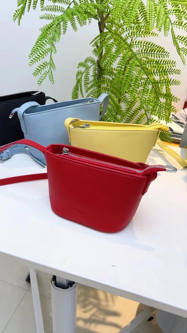 高级感小众糖果色斜挎包