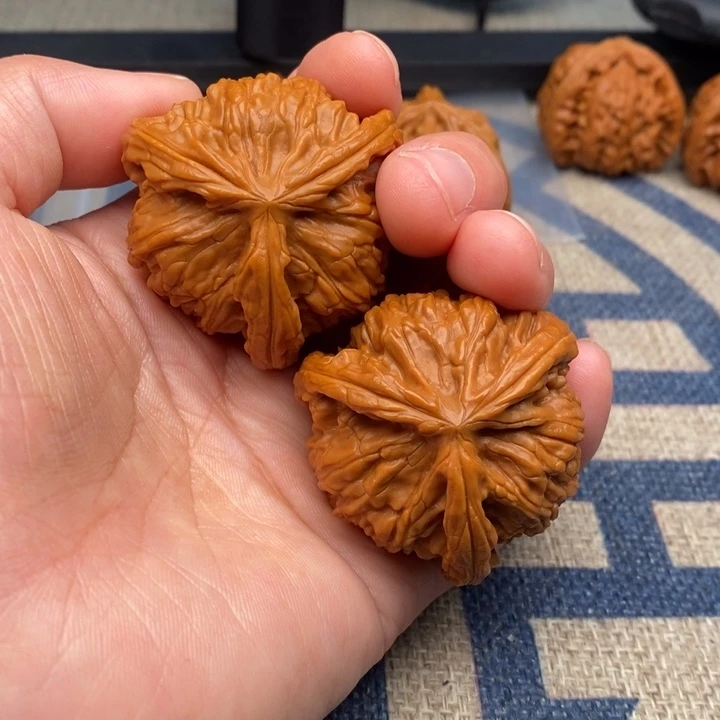 吊坠文玩核桃伤*哥三棱