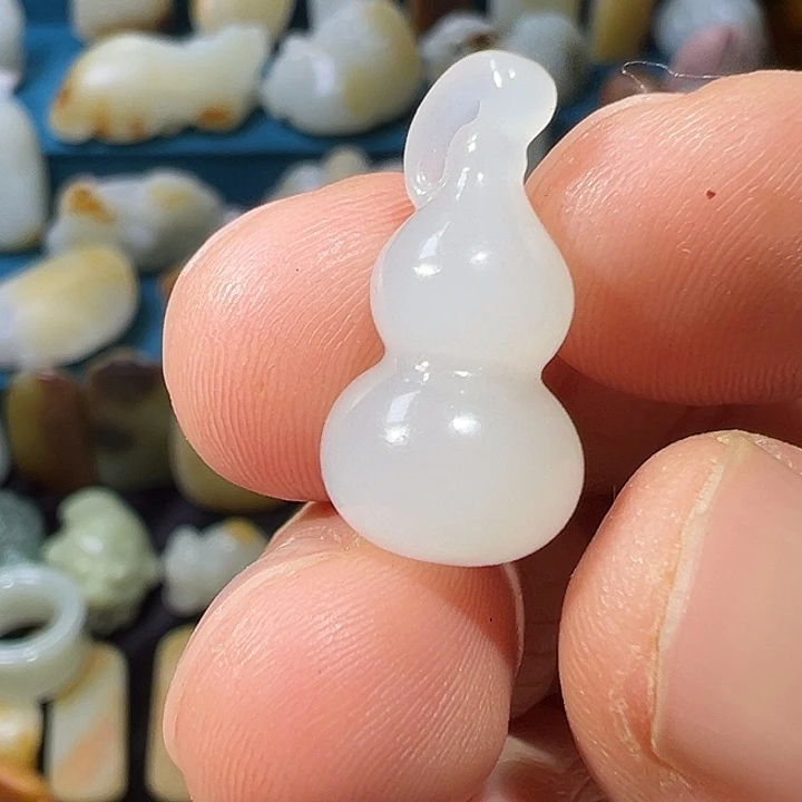 和田玉未镶嵌吊坠(不含链)