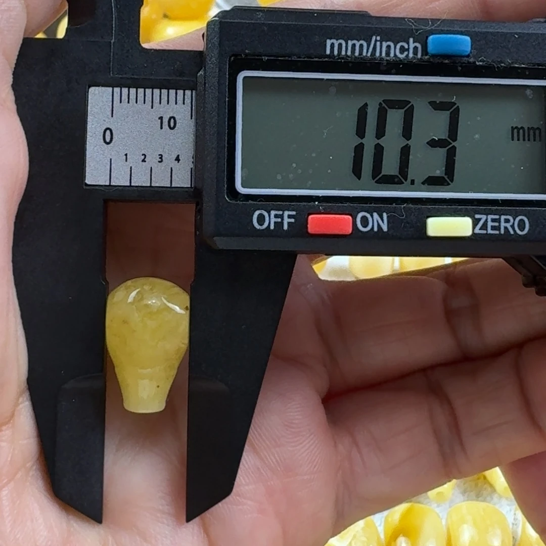 蜜蜡未镶嵌裸石23杂