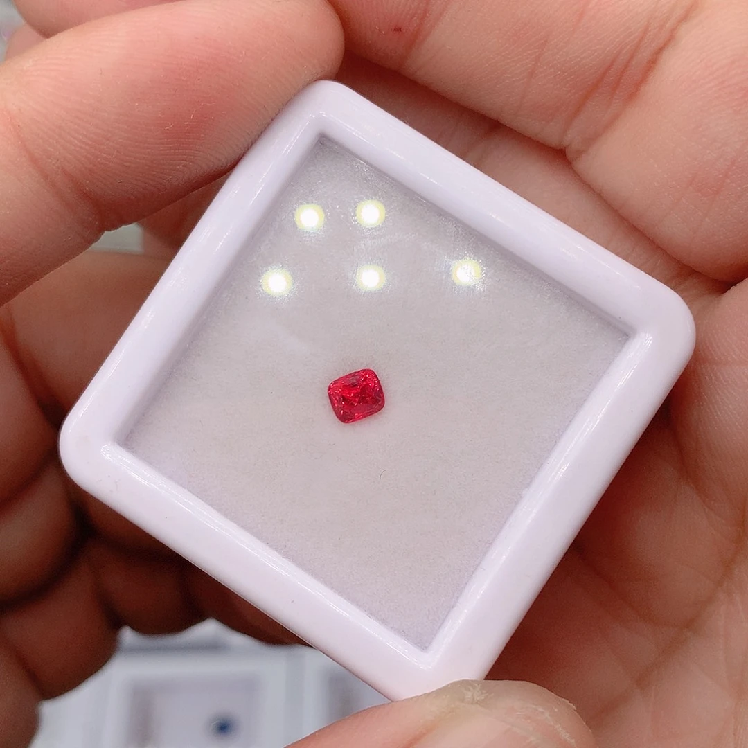 裸石未镶嵌尖晶石0.6c t