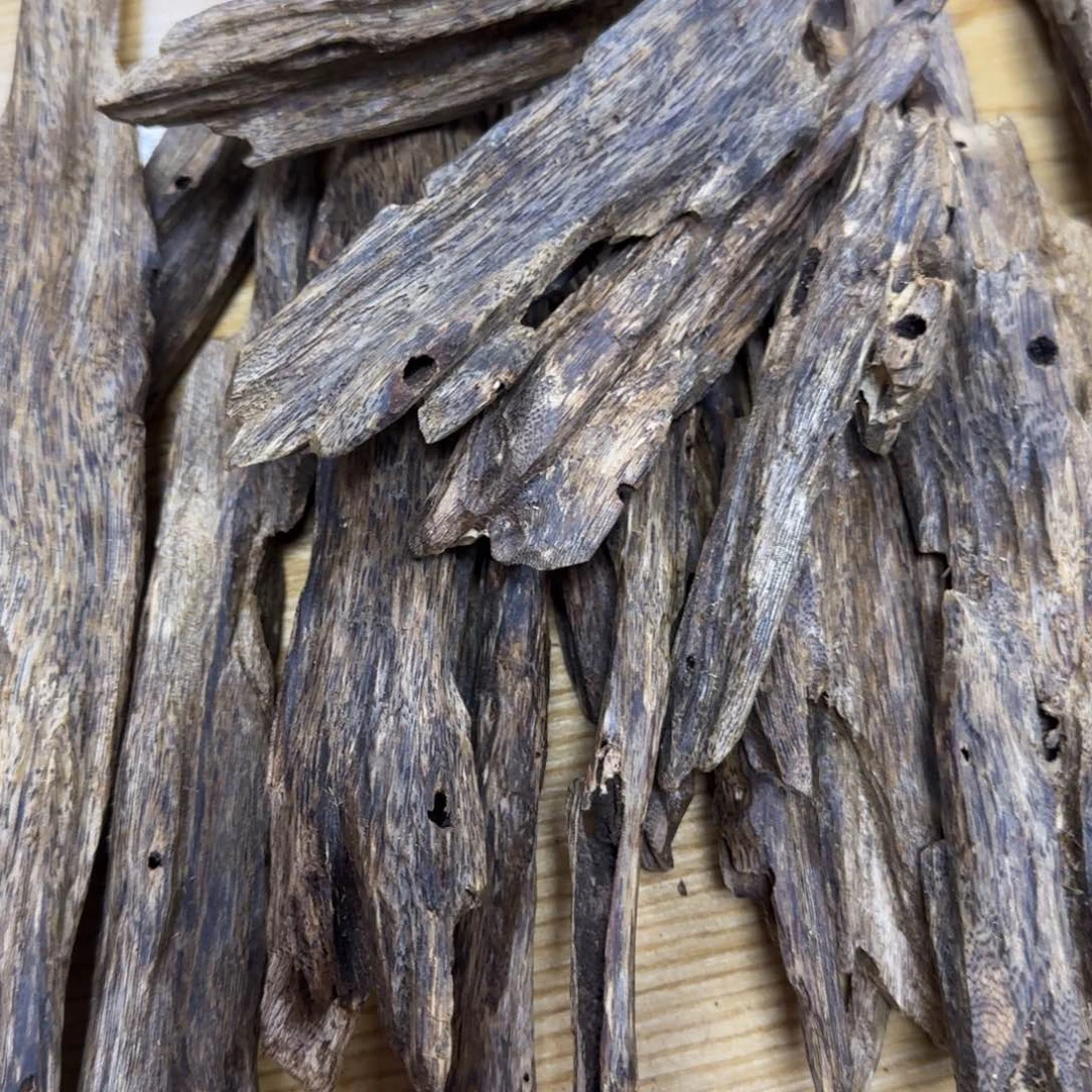 沉香沉香枕品**趣块料奇楠虫漏1000克多样性发货