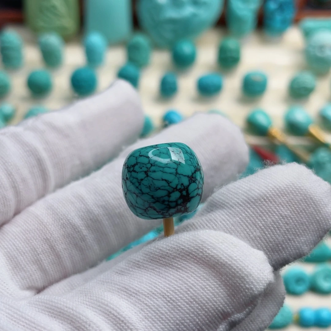 未镶嵌绿松石珠宝奇石